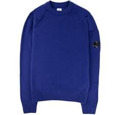 Knitwear & Sweatshirts